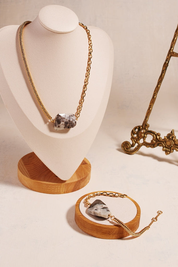 DS1N022_JET AMAZONITE